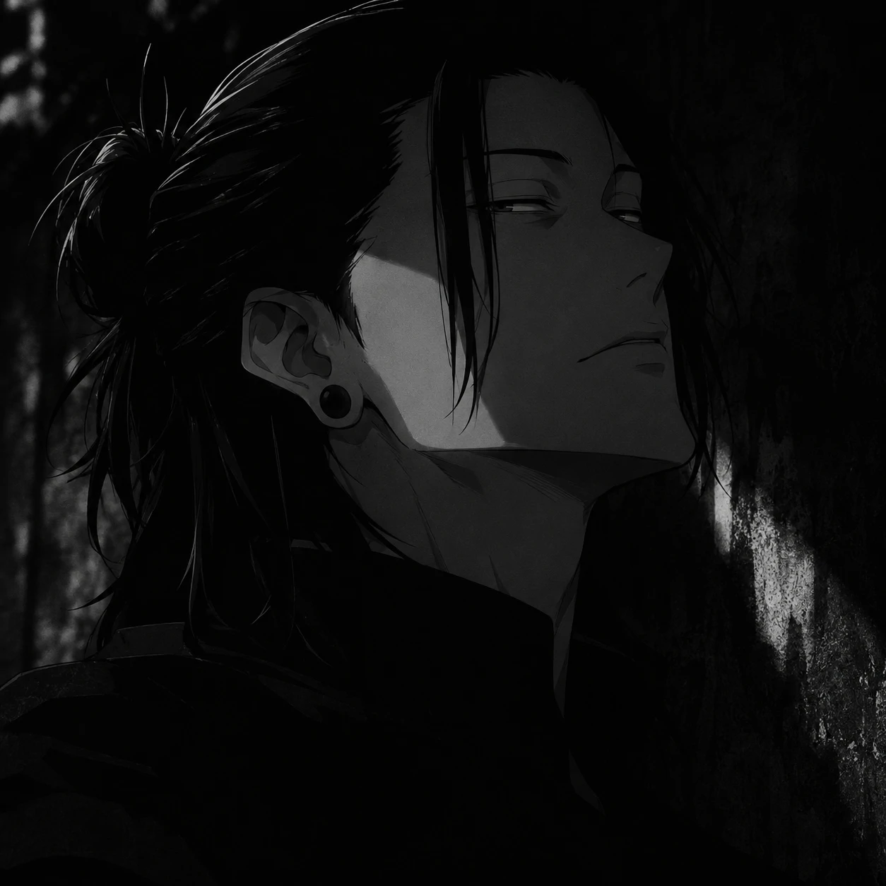 Dark black and white JJK PFP of Suguru Geto with moody aesthetic lighting